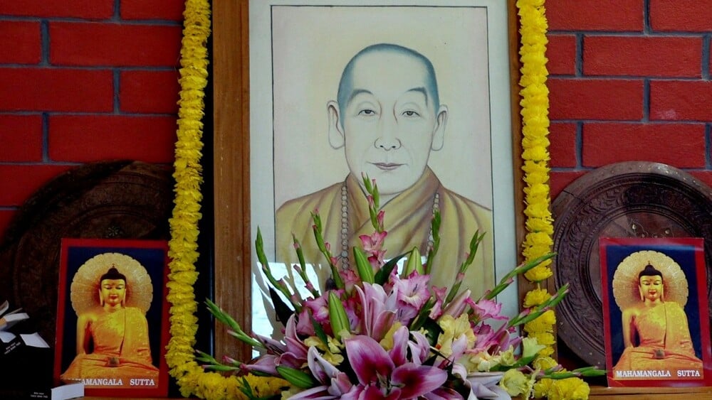 Chân dung Đại lão Hòa thượng Thích Đức Nhuận tôn trí tại tịnh liêu ở ngôi chùa Việt Nam tại Bồ Đề Đạo Tràng