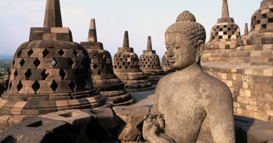
Phật dạy: “Nói năng và im lặng theo pháp Hiền thánh” 