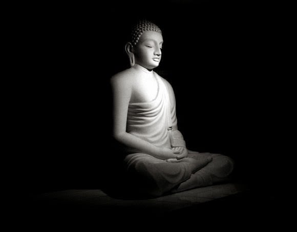 Khi Đức Phật nói đến cuộc sống luôn thay đổi và phụ thuộc lẫn nhau để tồn tại, nên bản chất của nó là tạm bợ, phù du, chúng ta đừng vội gắn nhãn hiệu ‘bi quan’ cho lời dạy này.
