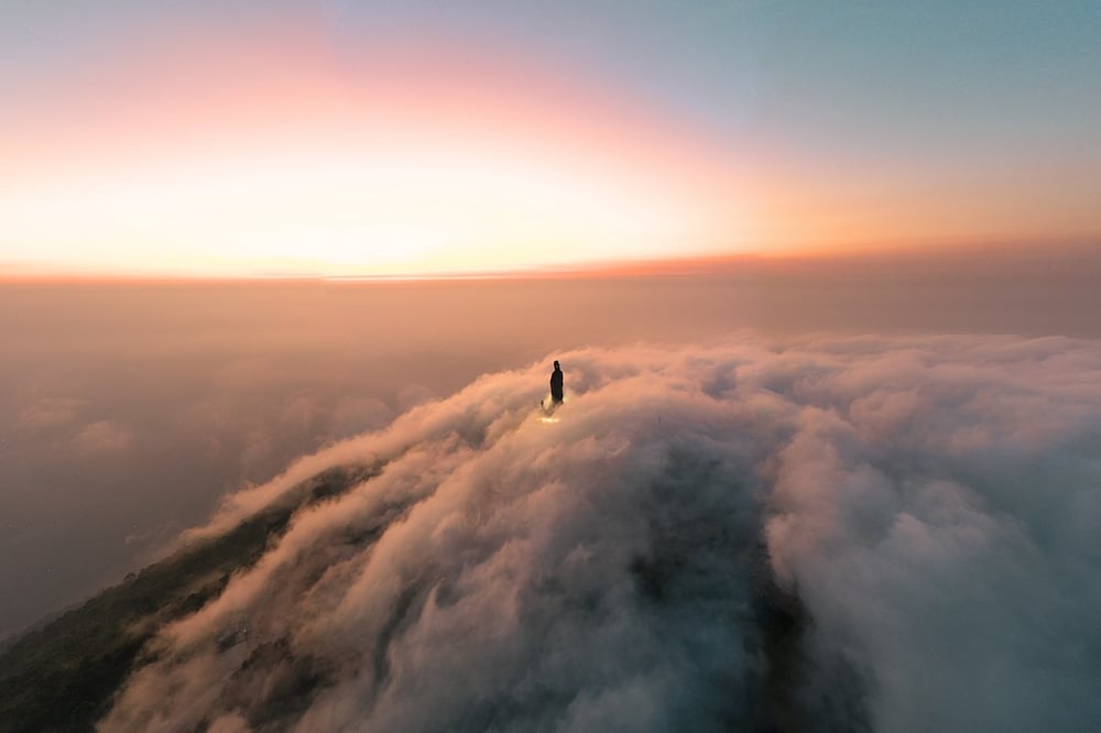 mây phủ núi - ảnh Nguyễn Minh Tú