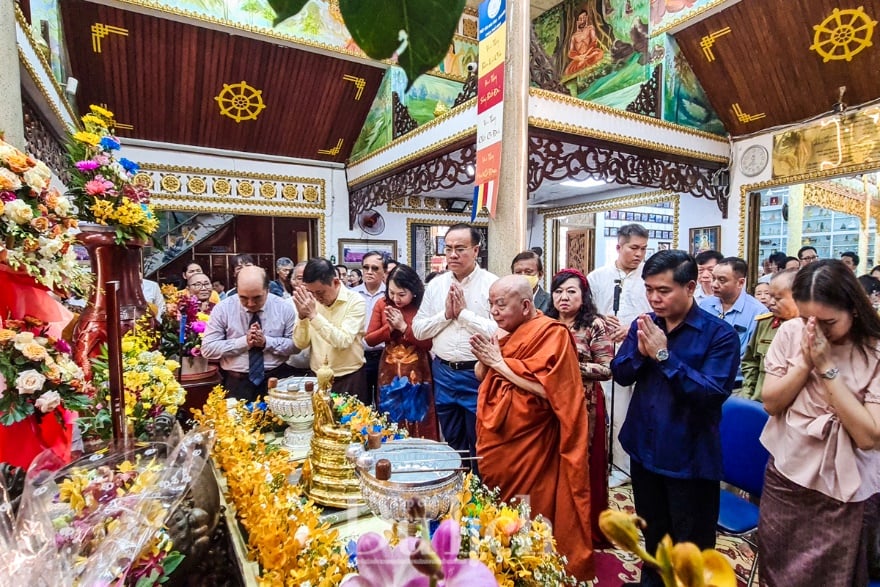 Đông đảo bà con về dự lễ hội Tết cổ truyền Camuchia – Lào – Thái – Myanmar 2024 tại chùa Phổ Minh, Gò Vấp vào sáng 14/4/2024.