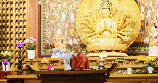 Khóa tu của cộng đồng Phật tử Việt – Hàn hướng về Phật đản