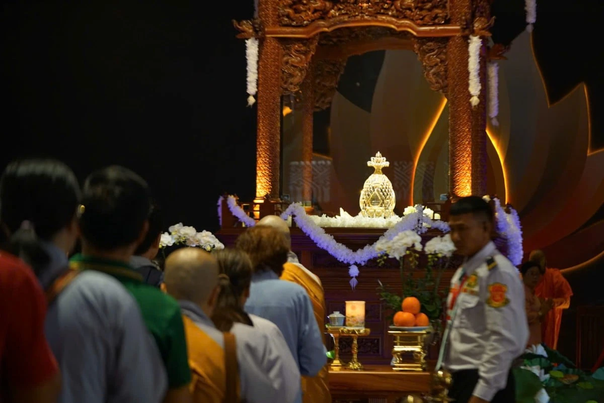 Hàng ngàn Phật tử đảnh lễ, chiêm bái Xá lợi Phật tại chùa Thanh Tâm - Phật Giáo Chư Sê Hàng ngàn Phật tử đảnh lễ, chiêm bái Xá lợi Phật tại chùa Thanh Tâm